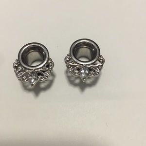 Silver teardrop tunnels